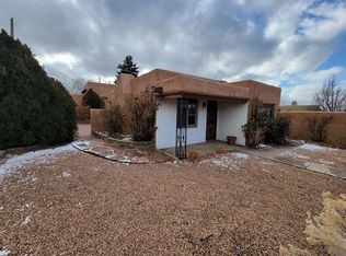 233 Artist Rd, Santa fe, NM 87501