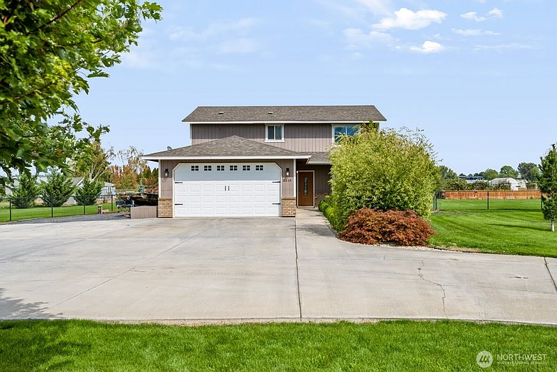 4th image of 3145 Snow Goose Road NE