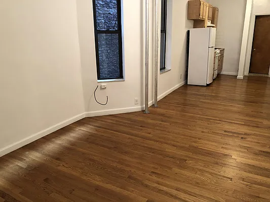 Rented by GreenVill Real Estate LLC | media 11