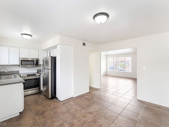 3rd image of 3361 Civic Center Dr APT F