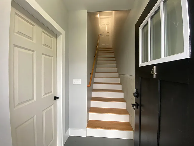 32 Main St #4 — Photo 3