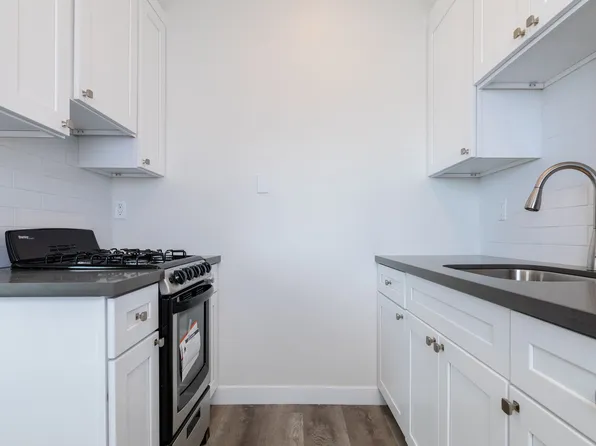 Kenmore II Apartments | Renovated Apartments with Exposed Brick in Koreatown