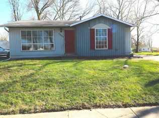 3820 W Carmel Ave, Peoria, IL