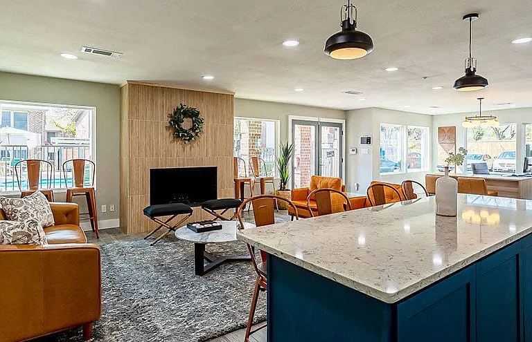 Brooksfield Apartments — Photo 10