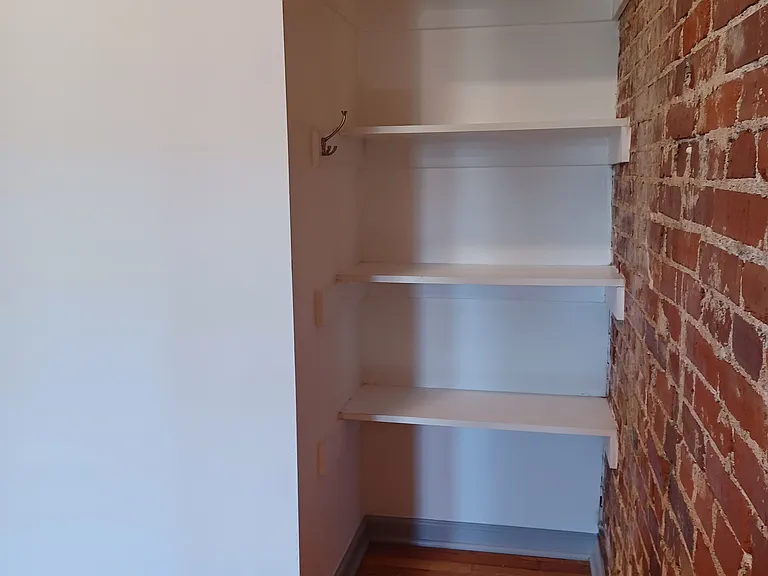4380 Chouteau Ave #2F — Photo 9
