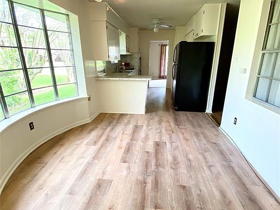 4th image of 211 Melody Ln
