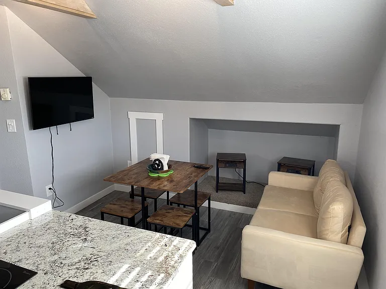 327 Bonfoy Ave #201 — Photo 10