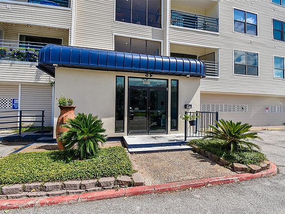 3rd image of 793 Davis Rd Unit 105