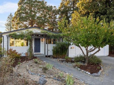 711 Sterling Court, Santa Rosa, CA, 95401