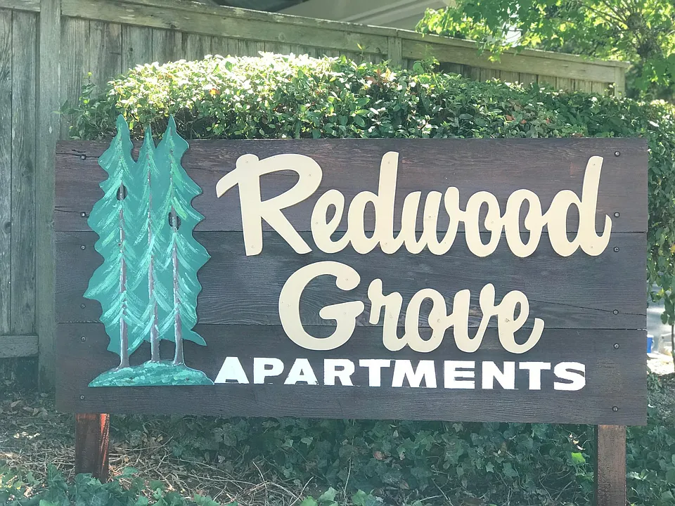Redwood Grove Apartments