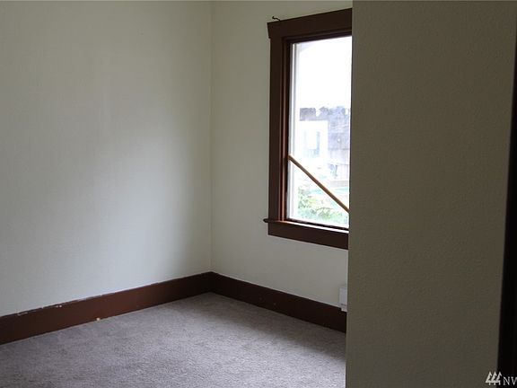 4th image of 2640 Sumner Ave
