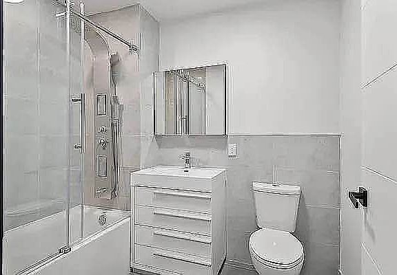 5th image of 2733 E 12th St #9F