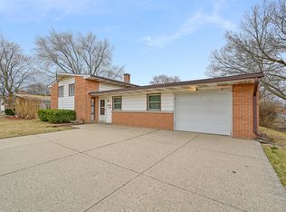 464 N Benton St, Palatine, IL 60067