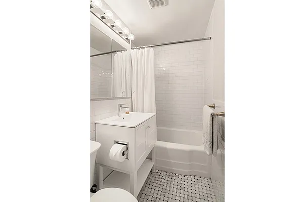 Sold by Warburg | media 10