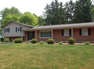 1041 Spring Grove Ln, Columbus, OH 43235