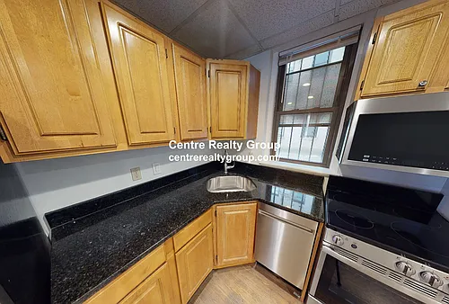 77 Park Dr #B Photo 1