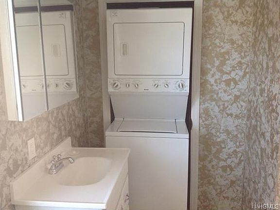 4th image of 212 Tate Ave #2