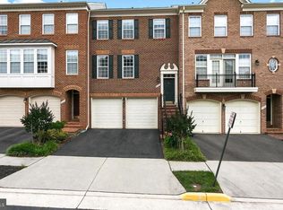 2959 Thompson Park Ln, Fairfax, VA 22031