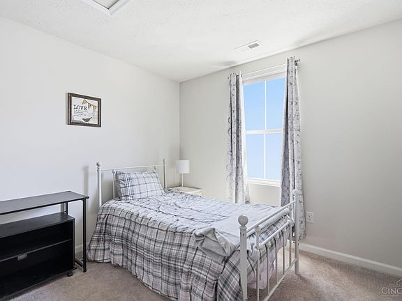 3rd image of 234 Rivers Breeze Ct
