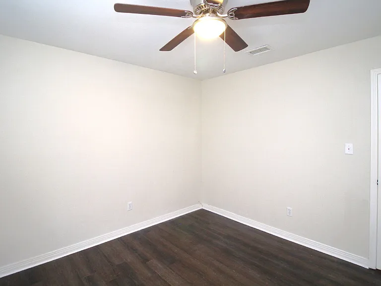 316 Teakwood Cir — Photo 12