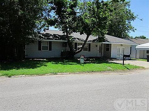 4th image of 2612 Horne Cir