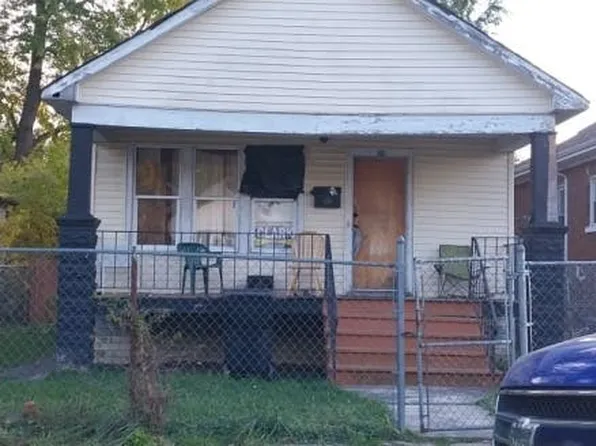 36 W 151st St, Harvey, IL 60426