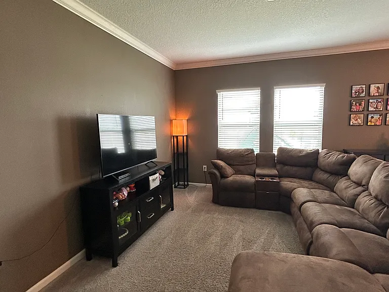 8752 Sportsman Loop — Photo 6