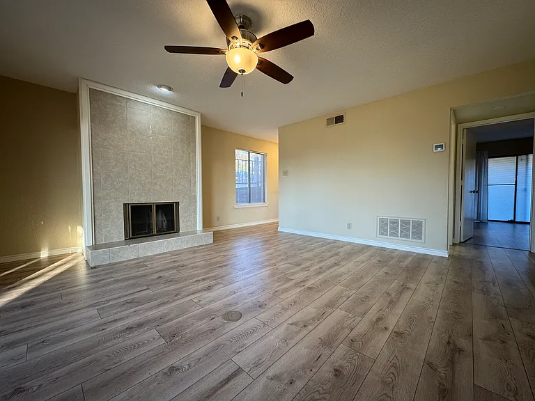 1121 Signal Ridge Pl — Photo 11
