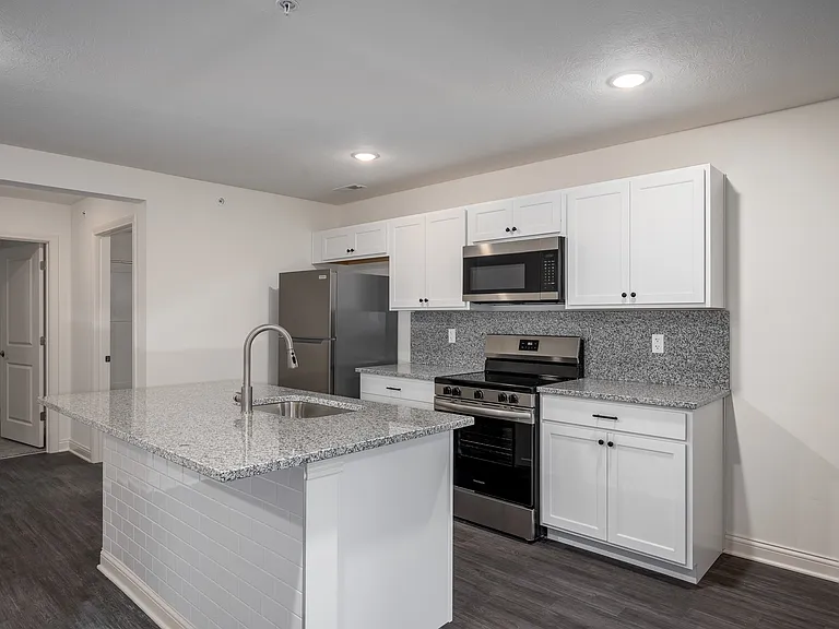 Compass Flats — Photo 5