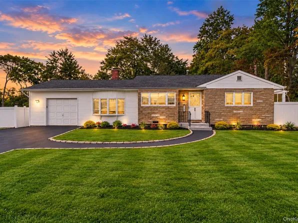 260 W 24th Street, Deer Park, NY 11729