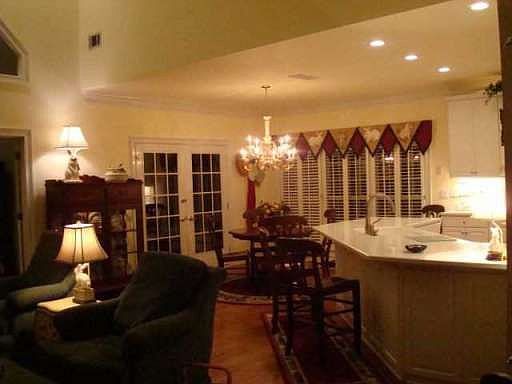 4th image of 2150 Glenhurst Dr