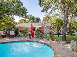 1001 Greenbriar Dr, Joshua, TX 76058