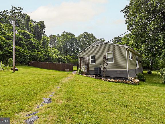 3rd image of 88 Blue Knob Dr