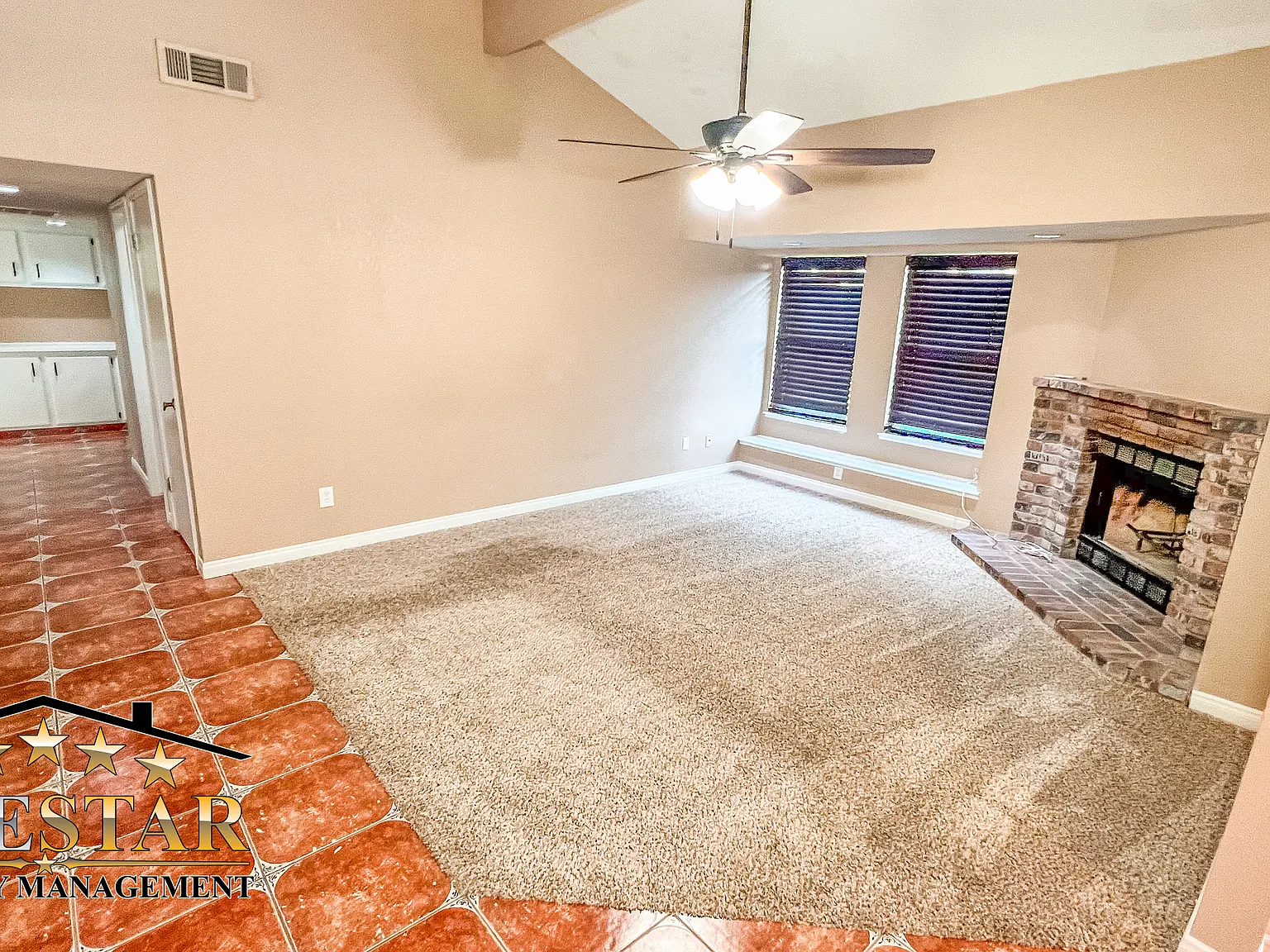 3 bed, 1316 sqft, $2,195 — Photo 4
