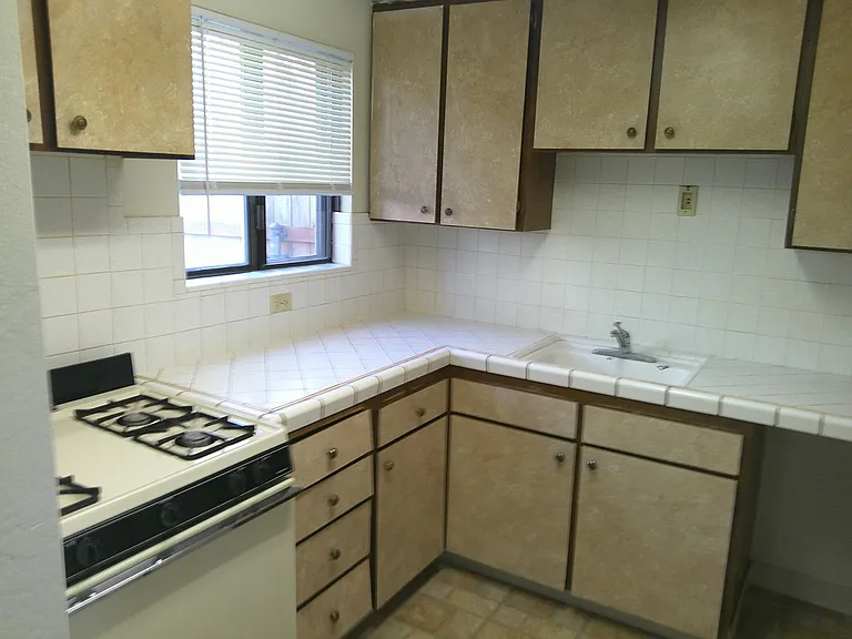 102 Garfield St #20 — Photo 5
