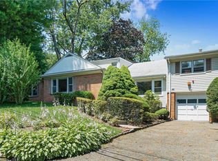 88 Avondale Rd, Yonkers, NY 10710