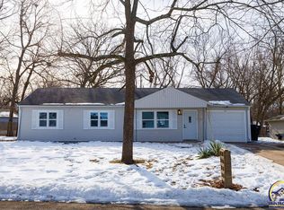 1401 SW Glencoe St, Topeka, KS 66611