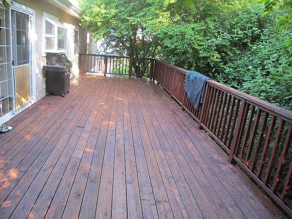 2nd image of 331 Marin Ave