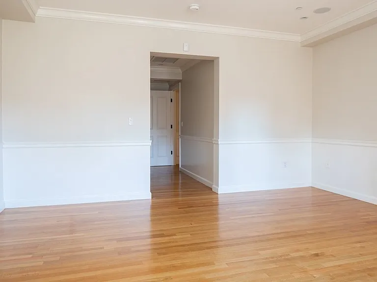 15 Marlborough St #4 — Photo 11