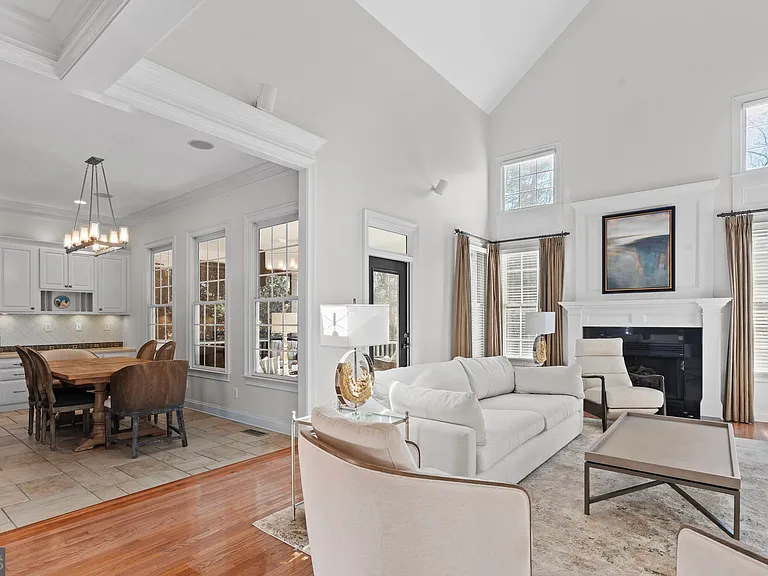 102 N Cove Dr — Photo 12