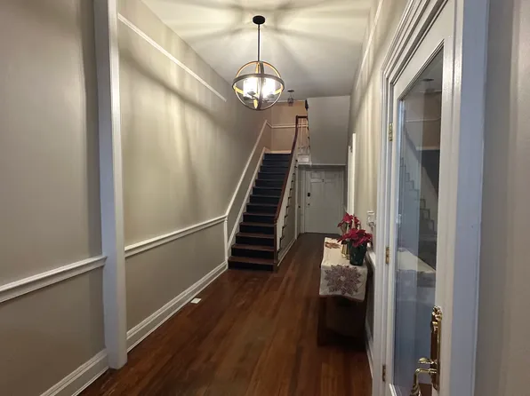 114 S Patrick St #2, Alexandria, VA 22314