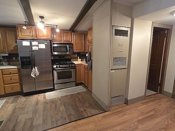 Kitchen/bathroom door