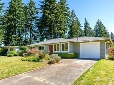 942 168th Ave NE, Bellevue, WA, 98008