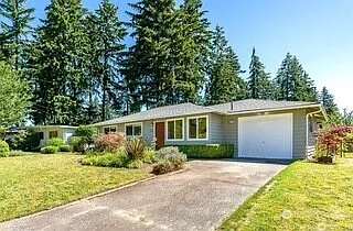 942 168th Ave NE photo 1