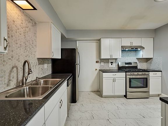 5th image of 120 Collen Dr APT 114