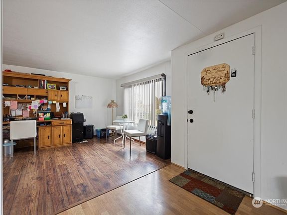 5th image of 4815 NE Airway Drive #122