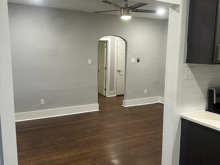 200-15 W Sedgwick St #102 — Photo 20