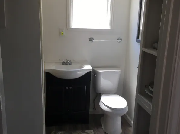 684 Oak Ave #B, Redwood City, CA 94061