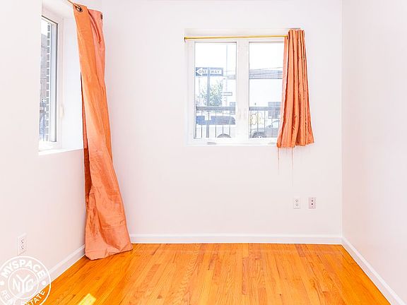 5th image of 161 Jefferson St #1AA