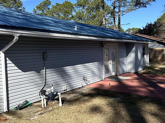3rd image of 1305 Edenfield Dr